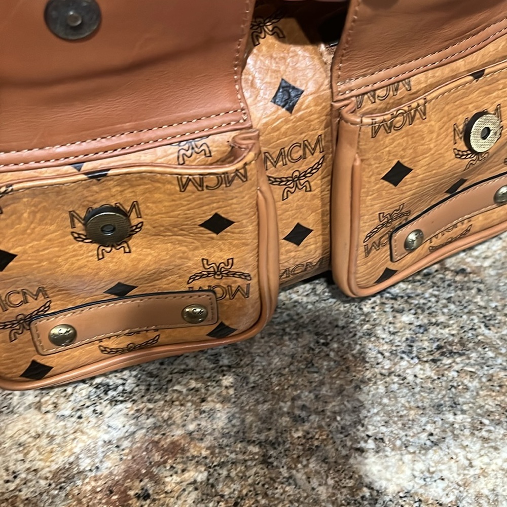 MCM Vintage Visetos Shoulder Bag Tan Brown leather Navy blue pockets logo print - Picture 9 of 13